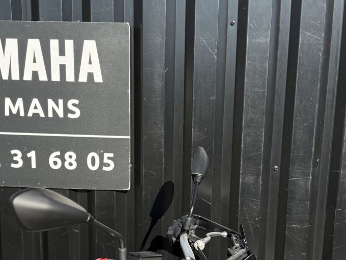 YAMAHA MT-07 4