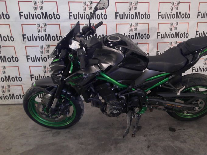 KAWASAKI Z 900 4