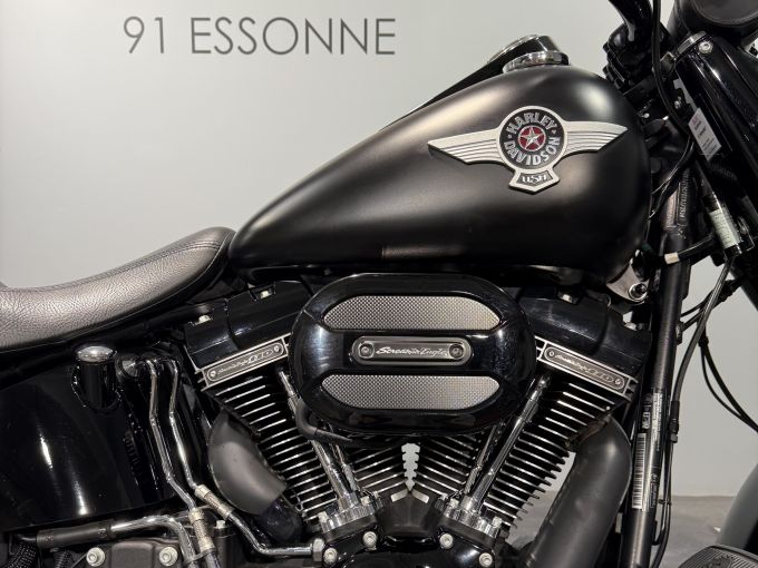 HARLEY-DAVIDSON SOFTAIL FAT BOY 1800 S 4