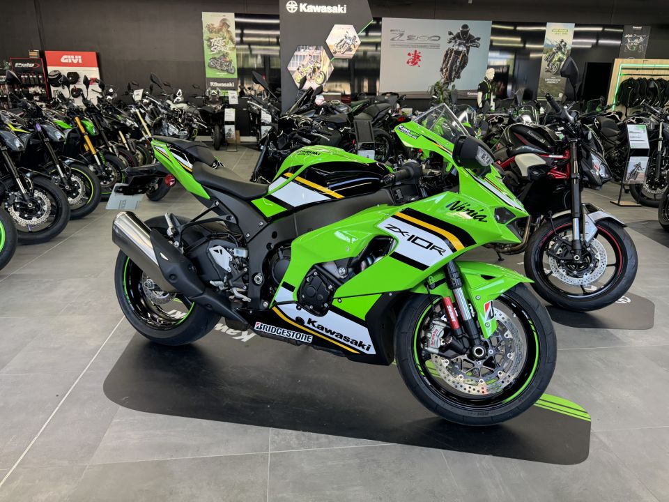 KAWASAKI ZX-10R 4