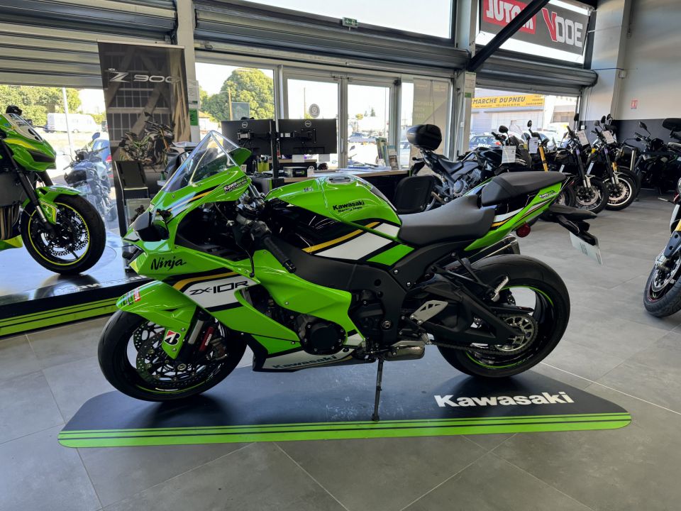 KAWASAKI ZX-10R 4