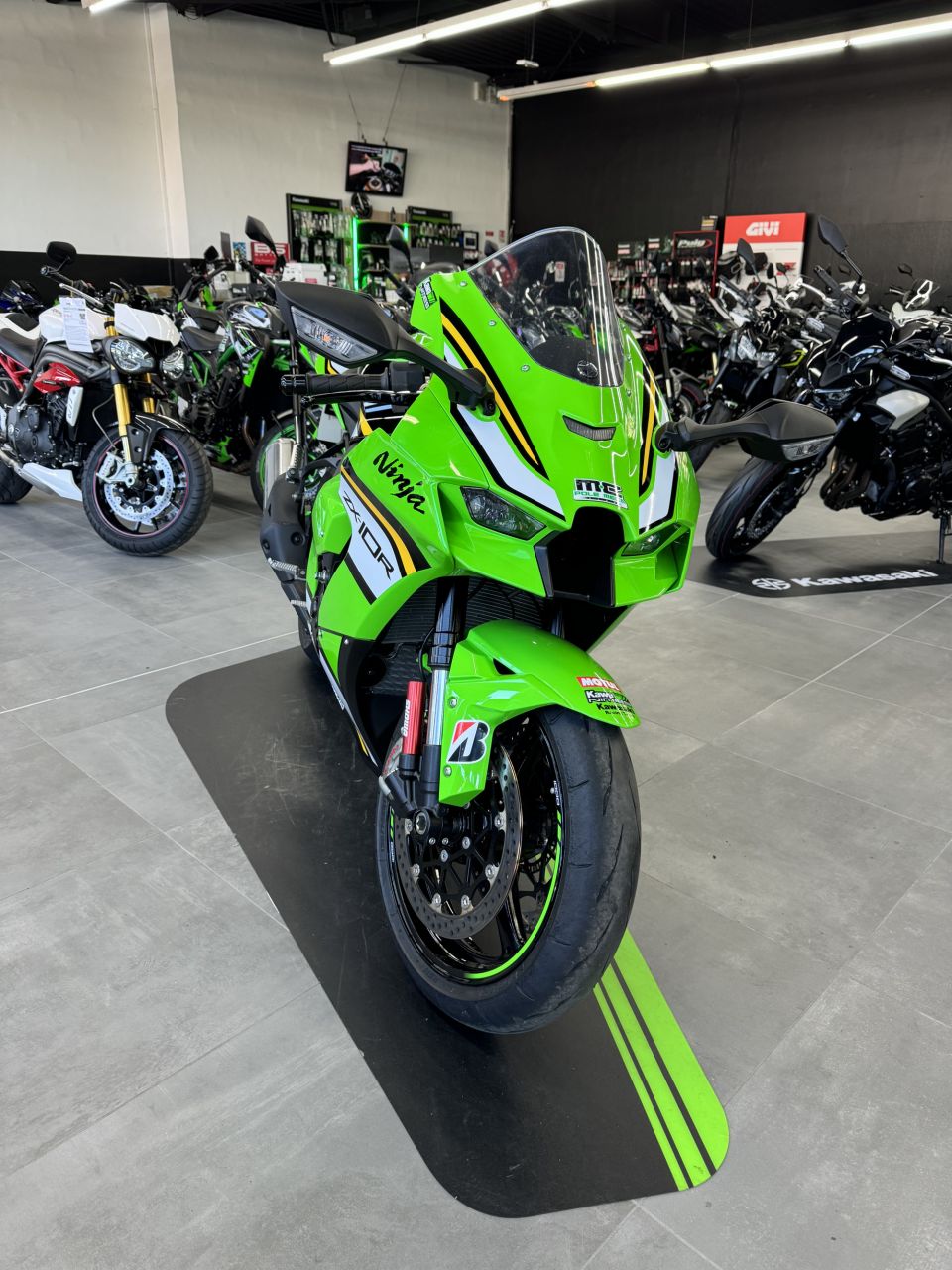 KAWASAKI ZX-10R 4