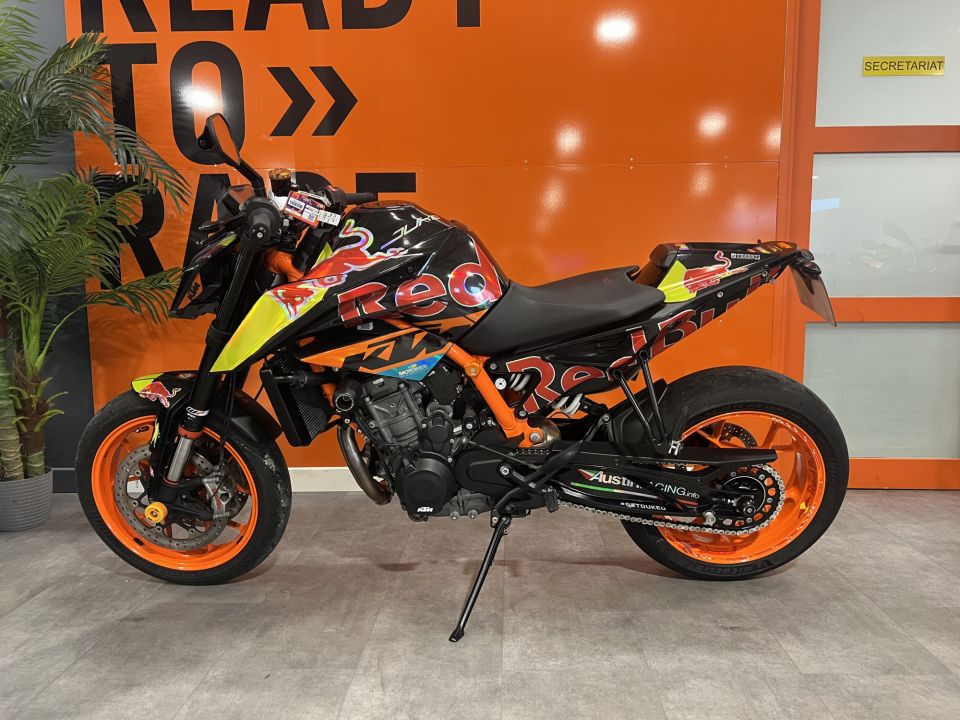 KTM 890 DUKE R 4