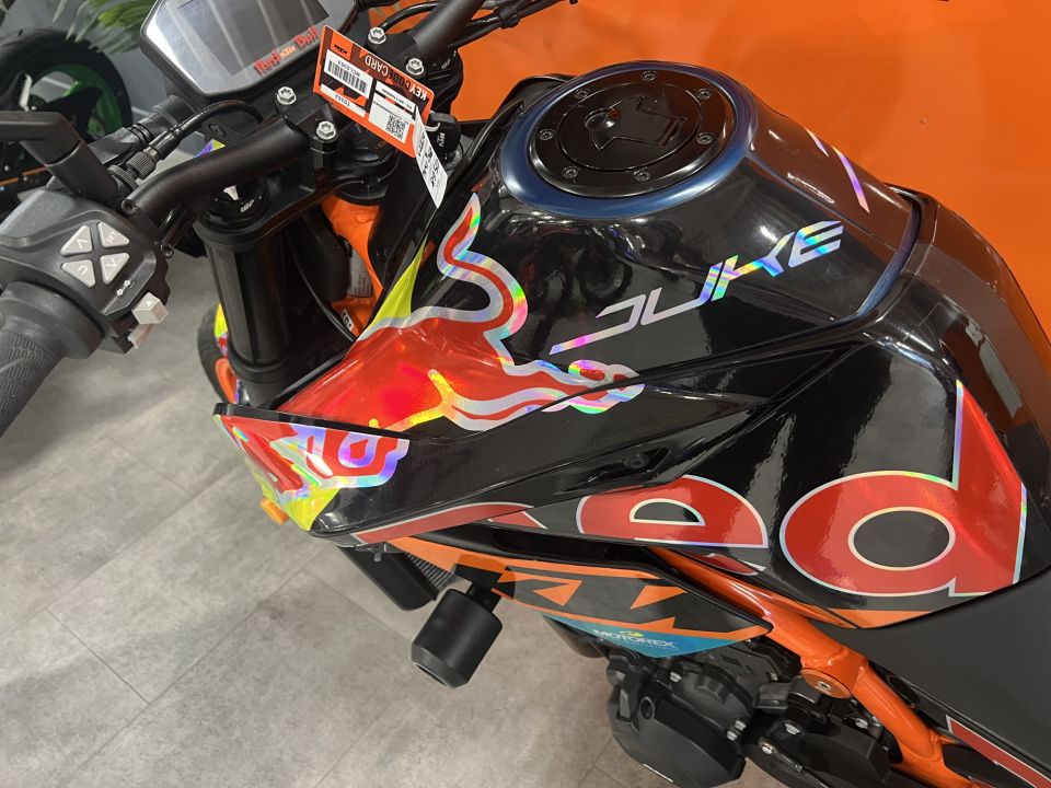 KTM 890 DUKE R 4