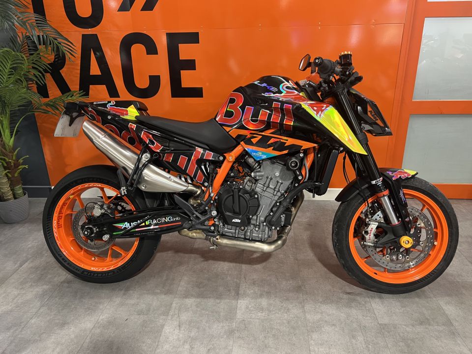 KTM 890 DUKE R 4