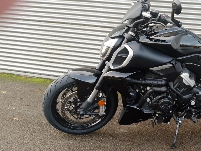 DUCATI DIAVEL V4 4