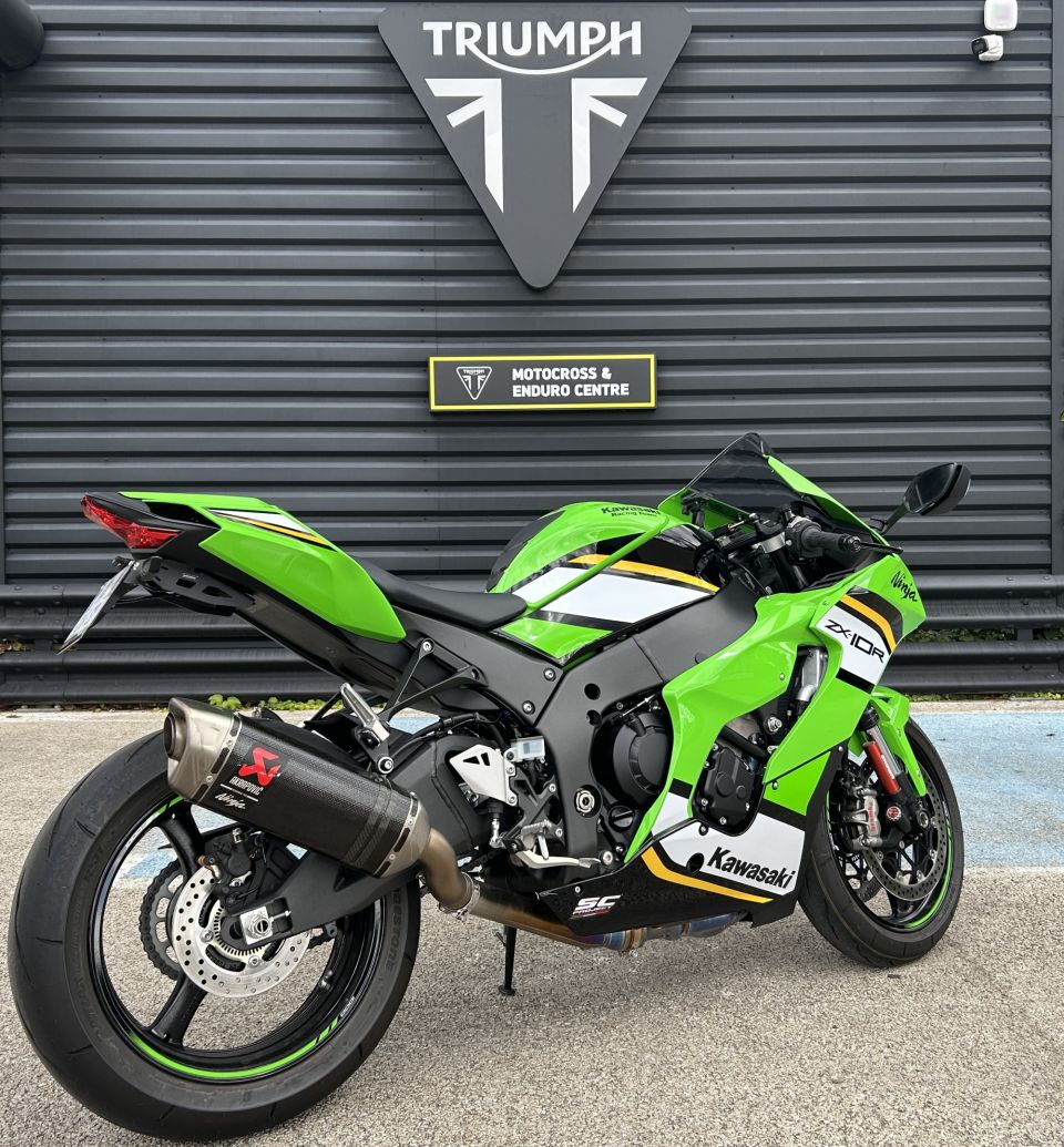 KAWASAKI ZX-10R 4