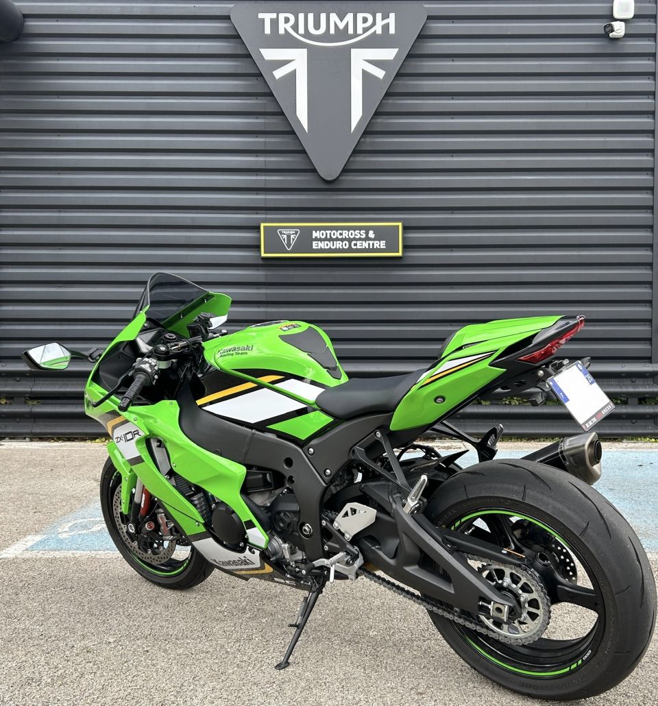 KAWASAKI ZX-10R 4