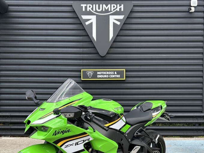 KAWASAKI ZX-10R 4