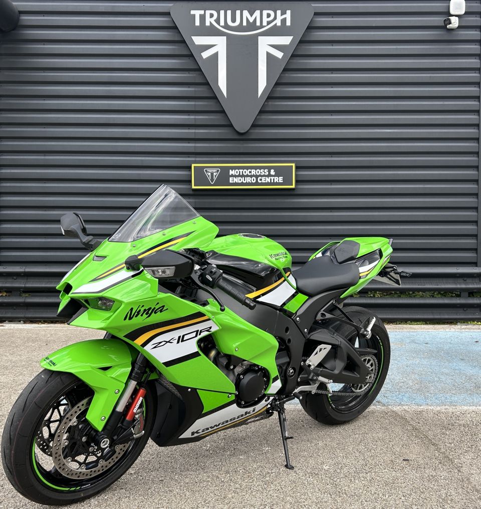 KAWASAKI ZX-10R 4