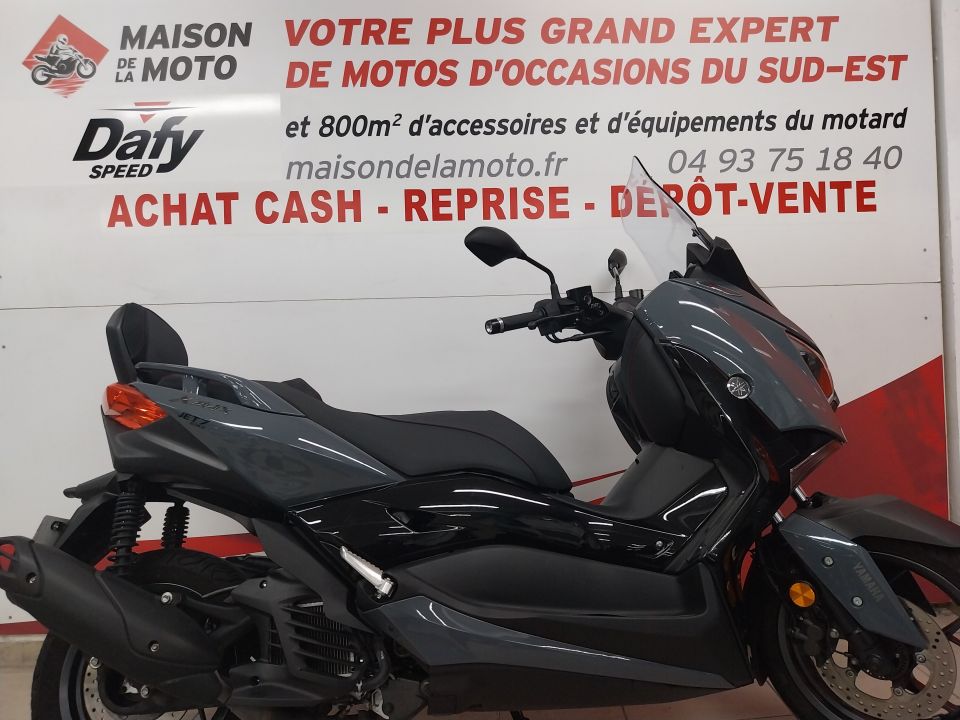 YAMAHA X-MAX 125 TECHMAX 4