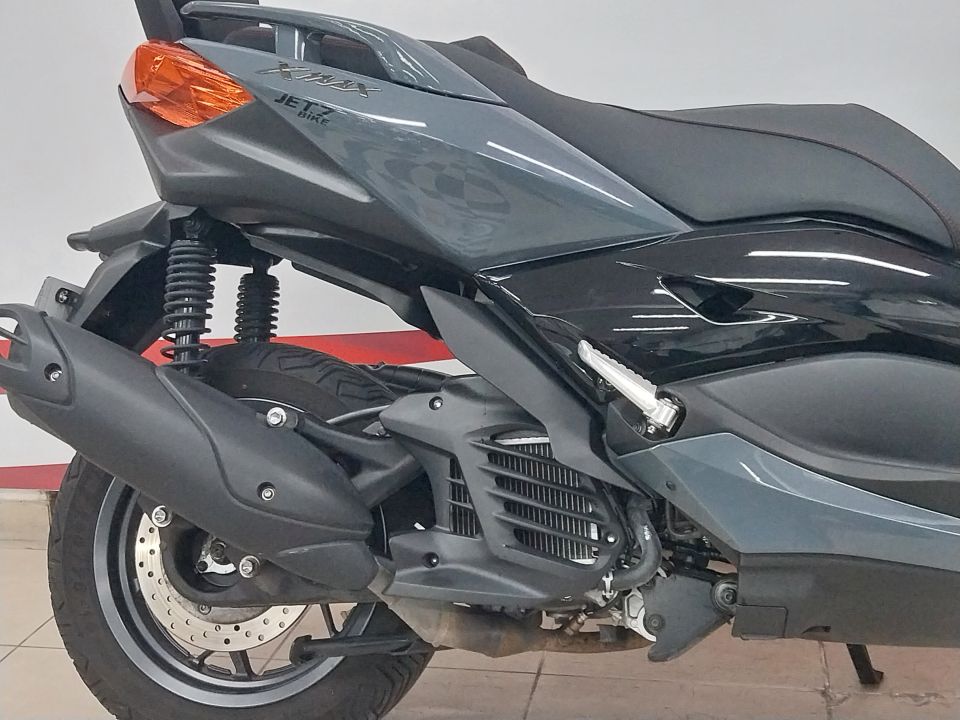 YAMAHA X-MAX 125 TECHMAX 4