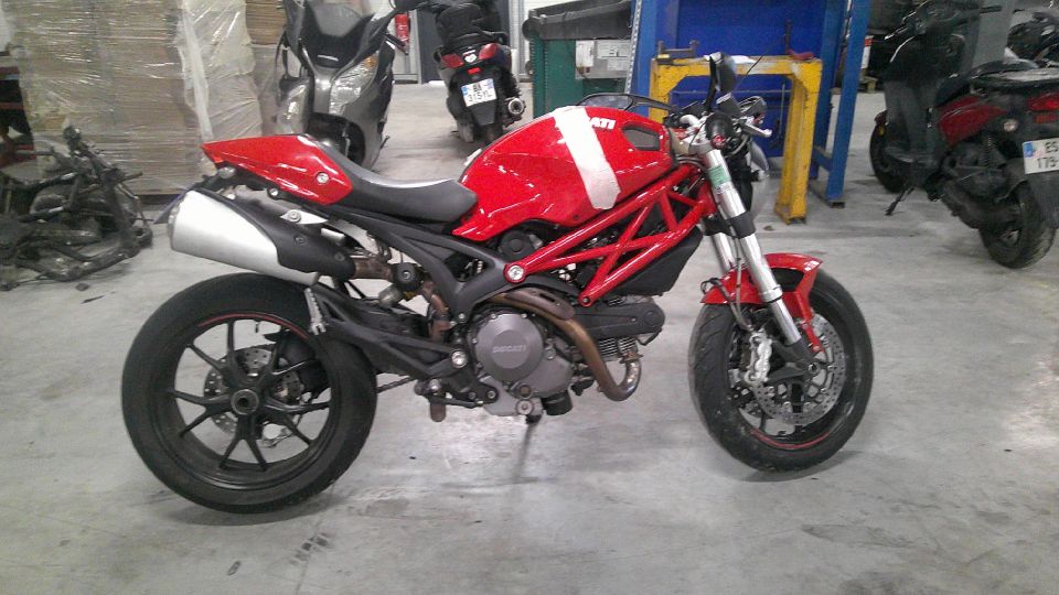 DUCATI 796 MONSTER 4