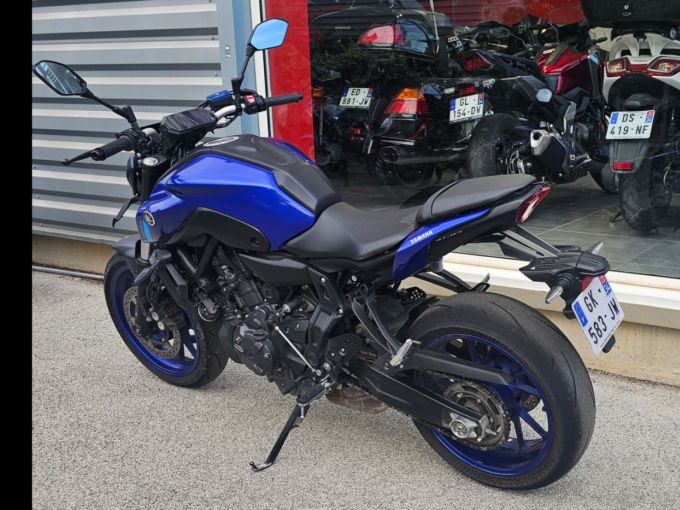 YAMAHA MT-07 (47.5CV) 4
