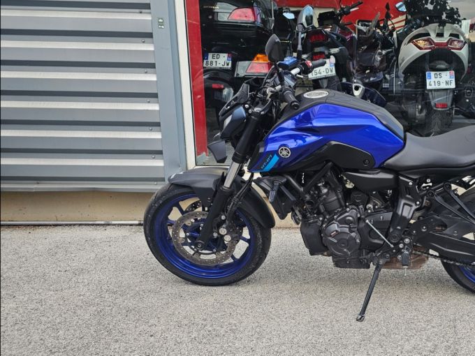 YAMAHA MT-07 (47.5CV) 4