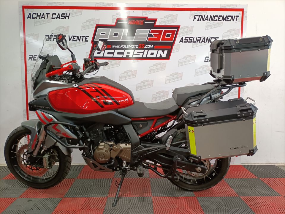 QJ MOTOR SRT 600 SX 4