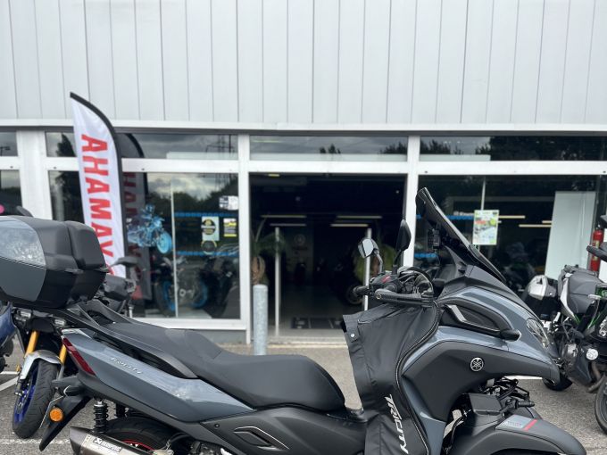 YAMAHA TRICITY 300 4