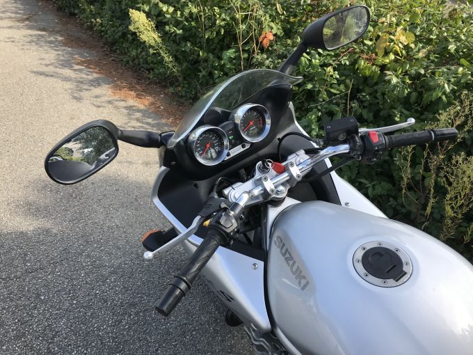 SUZUKI GSF 600 S BANDIT 4