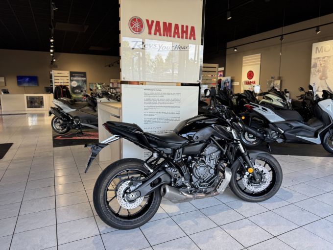 YAMAHA MT-07 (47.5CV) 4