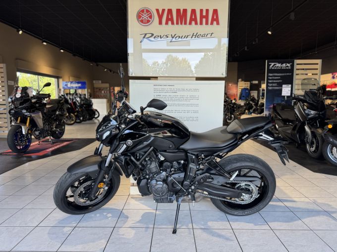YAMAHA MT-07 (47.5CV) 4
