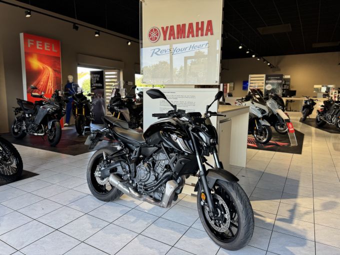 YAMAHA MT-07 (47.5CV) 4