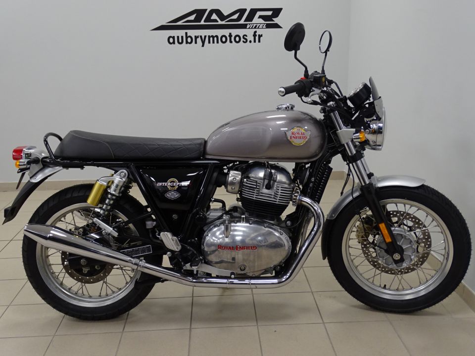 ROYAL ENFIELD INTERCEPTOR 4