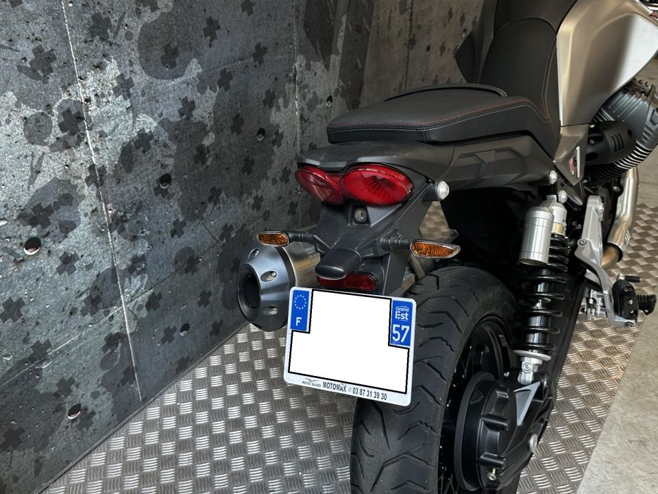 MOTO GUZZI V85 TT 850 4