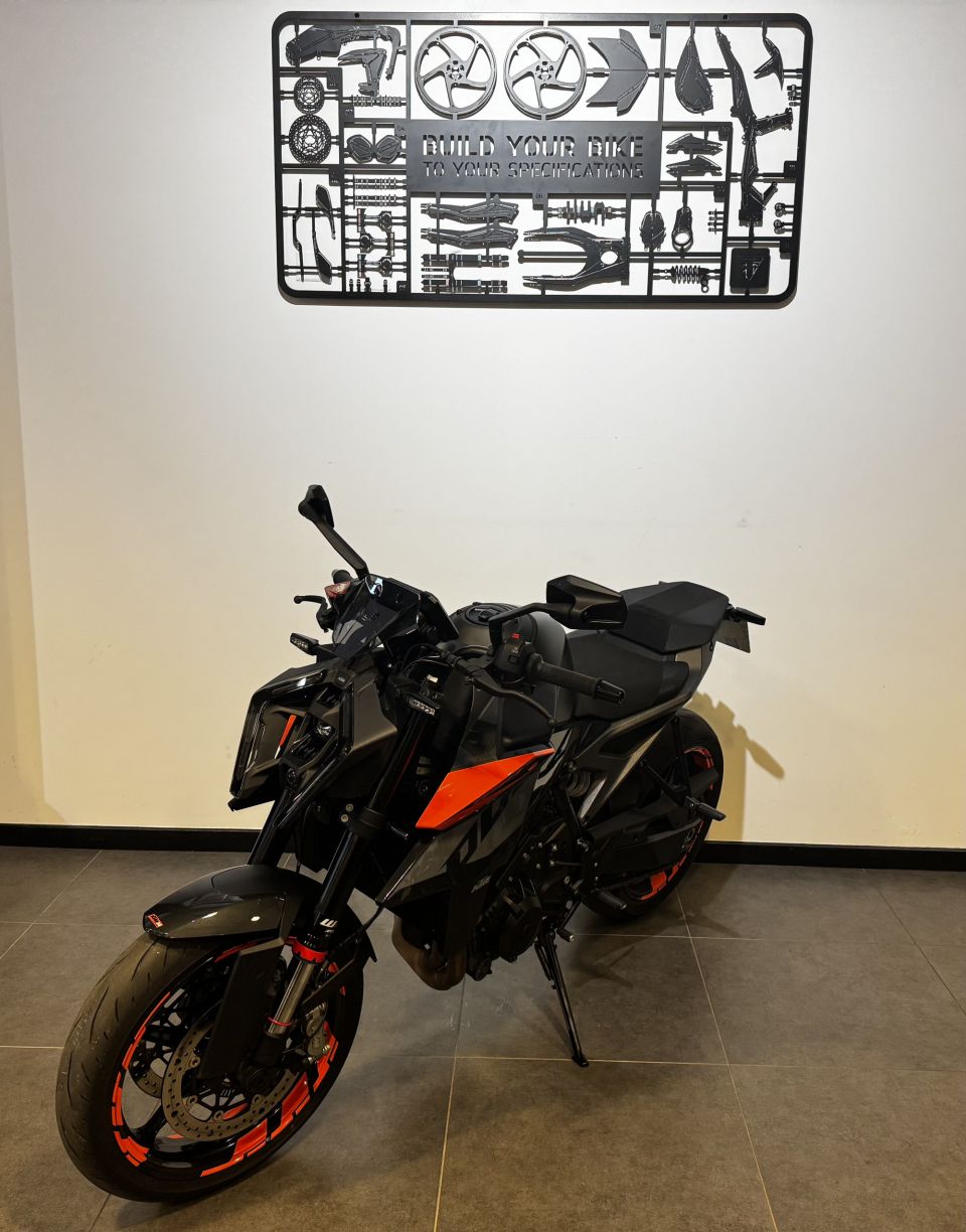 KTM 990 DUKE 4