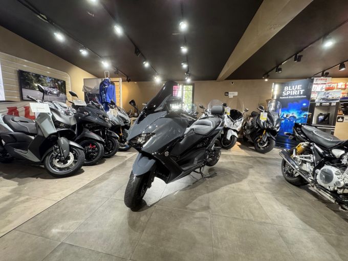 YAMAHA XP T-MAX 560 TECH MAX 4