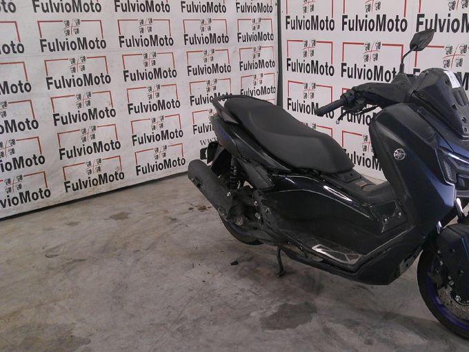 YAMAHA NMAX 125 4