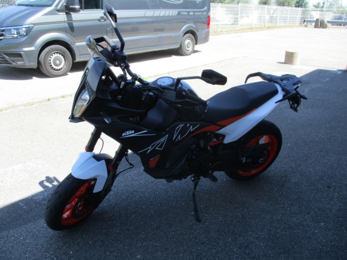 KTM 890 SMT 4