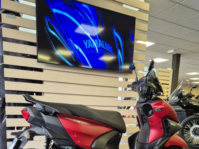 YAMAHA RayZR 125 4