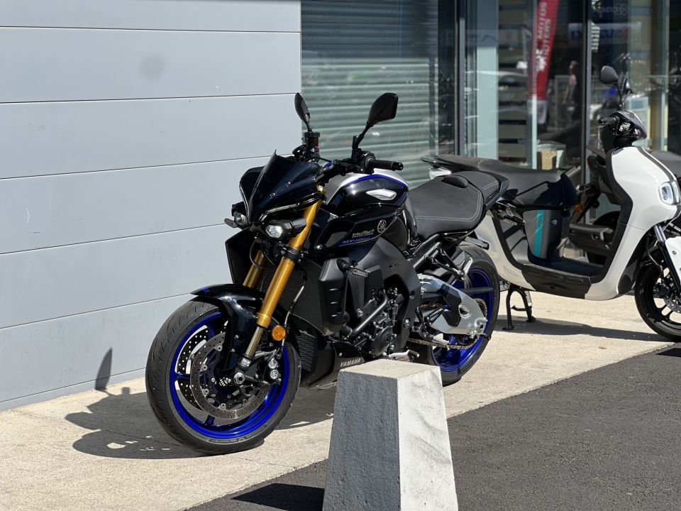 YAMAHA MT-10 SP 4
