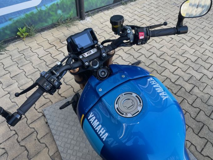 YAMAHA XSR 900 4