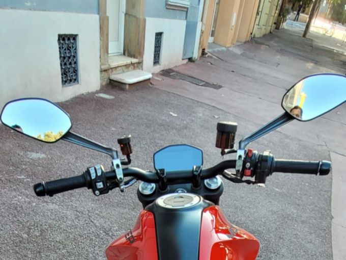 DUCATI MONSTER 900 4