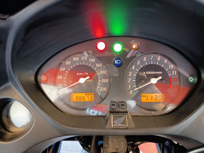 HONDA CBF 600 S 4
