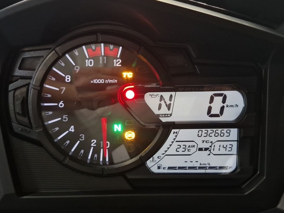 SUZUKI DL V-Strom 650 4