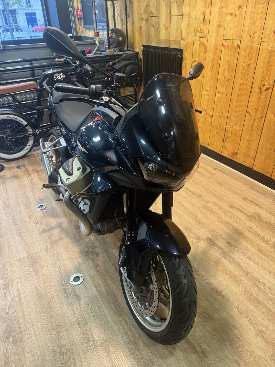 MOTO GUZZI V100  MANDELLO 4