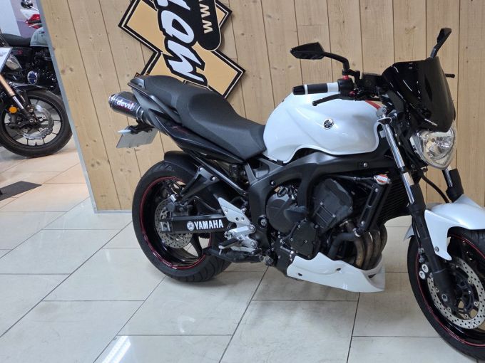 YAMAHA FZ6 (98CV) 4