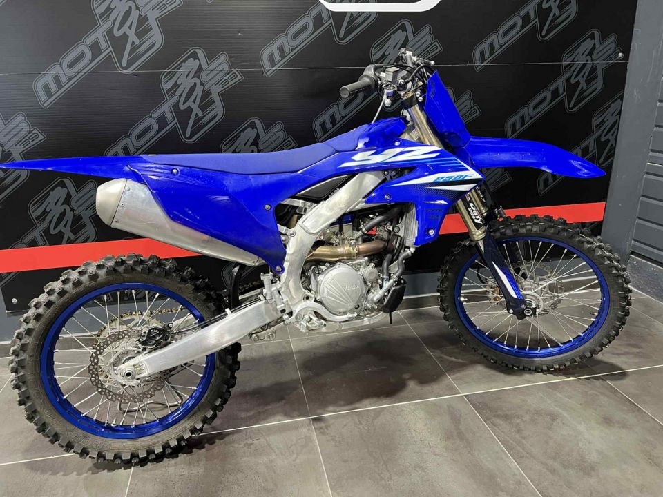 YAMAHA YZ250F 4