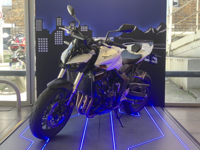 HONDA CB 1000 Hornet 4