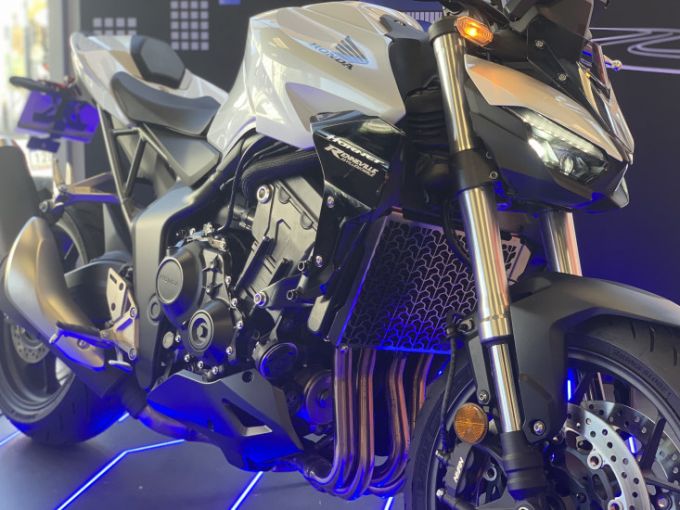 HONDA CB 1000 Hornet 4