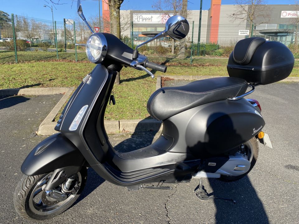 VESPA PRIMAVERA 125 4