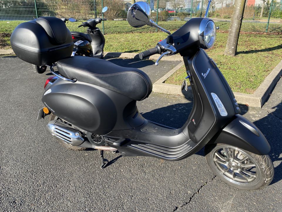VESPA PRIMAVERA 125 4