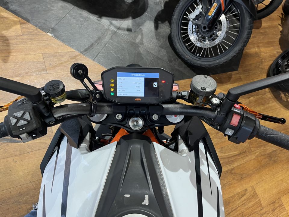 KTM 1290 SUPER DUKE R 4