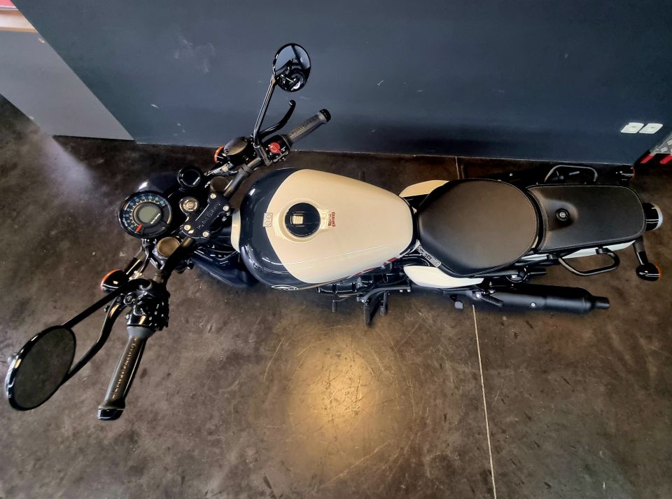 ROYAL ENFIELD SHOTGUN 650 4