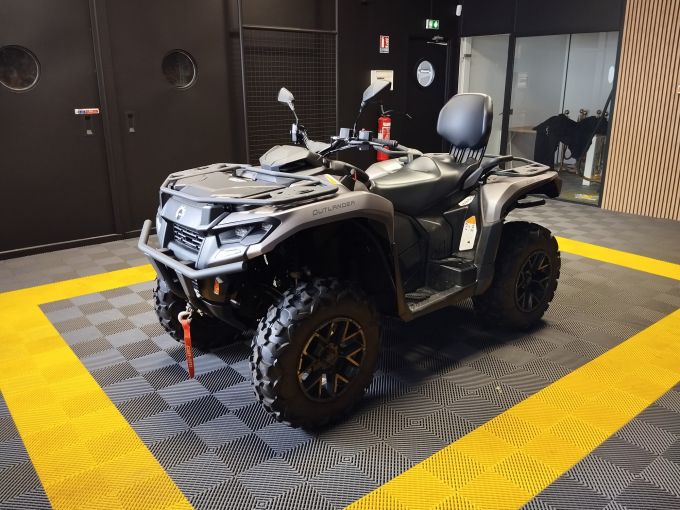 CAN-AM OUTLANDER MAX DPS 700 4