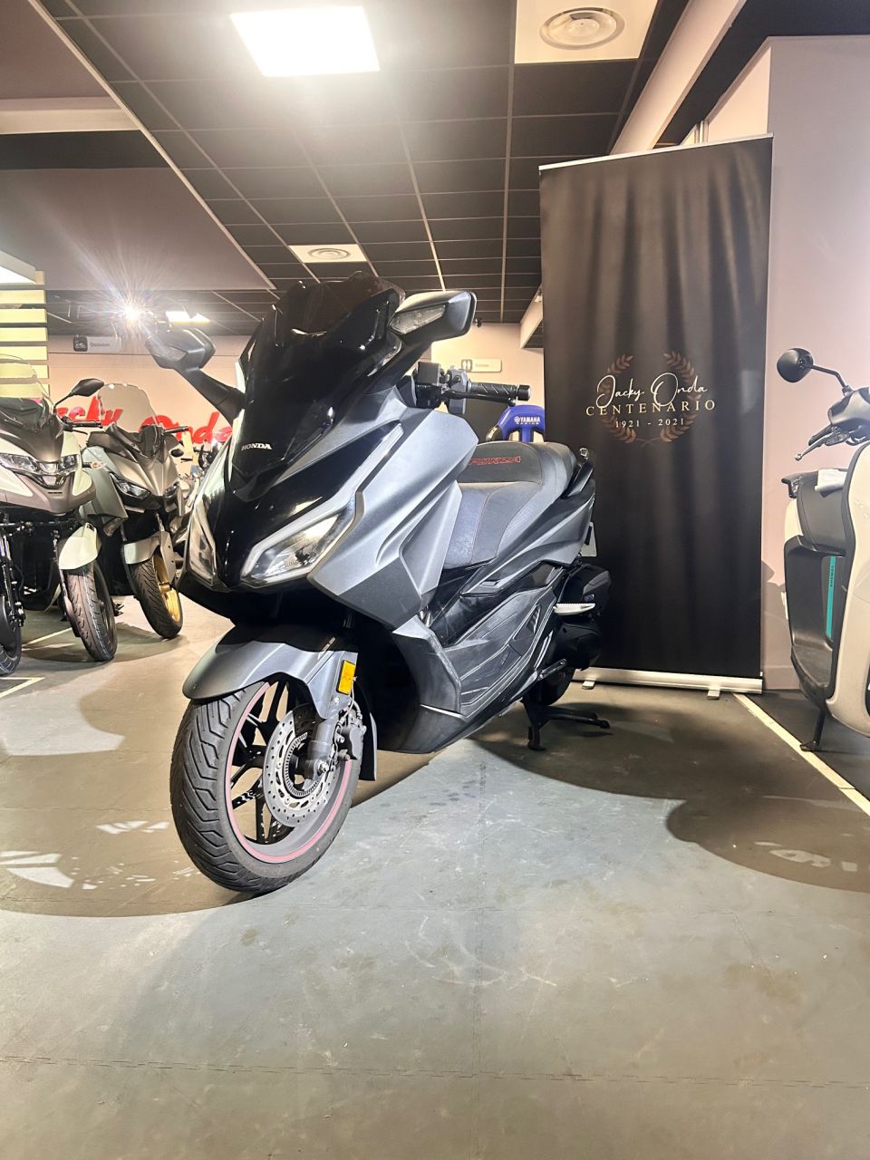 HONDA NSS FORZA 125 4