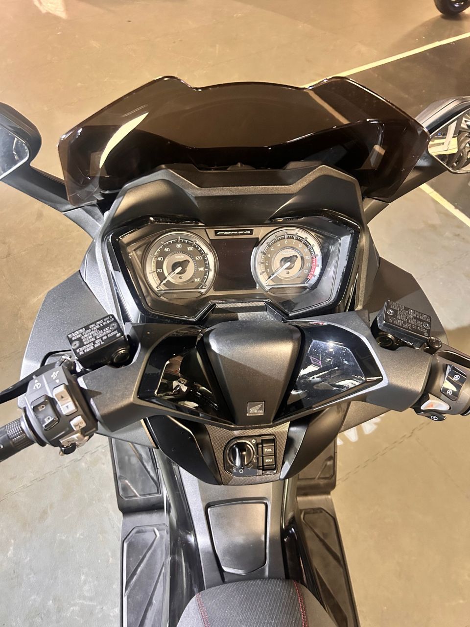 HONDA NSS FORZA 125 4