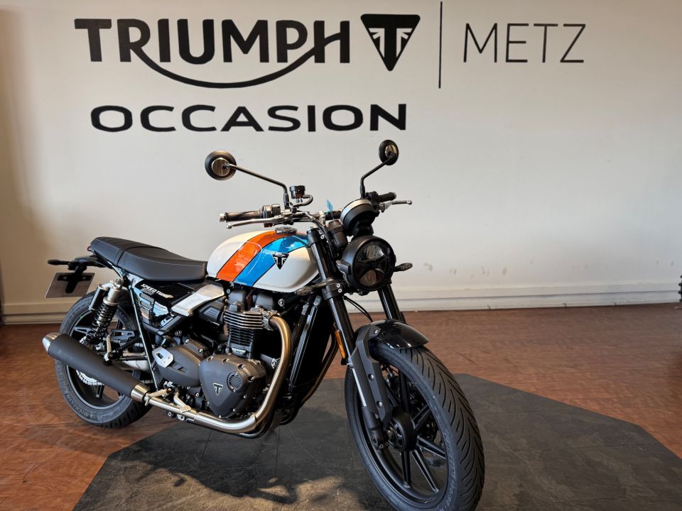 TRIUMPH SPEED TWIN 900 4